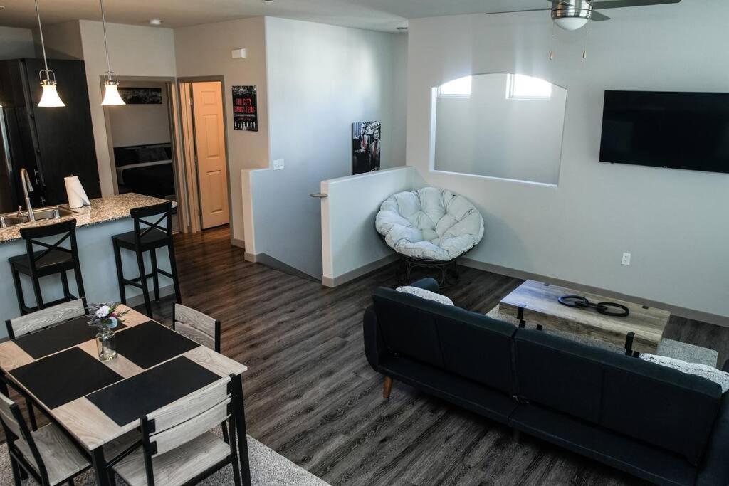 Beautiful Townhome With Garage In Las Vegas Eksteriør billede
