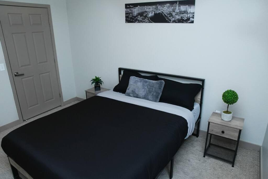 Beautiful Townhome With Garage In Las Vegas Eksteriør billede